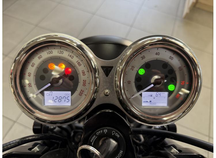 TRIUMPH THRUXTON 1200 R
