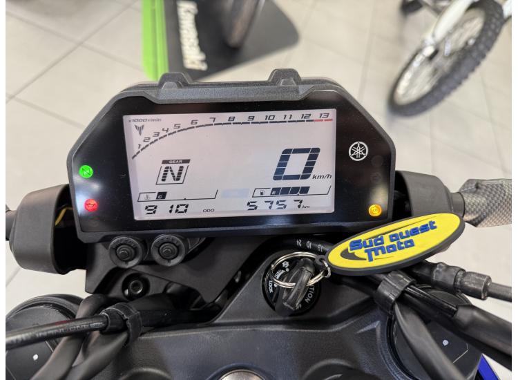 YAMAHA MT-03