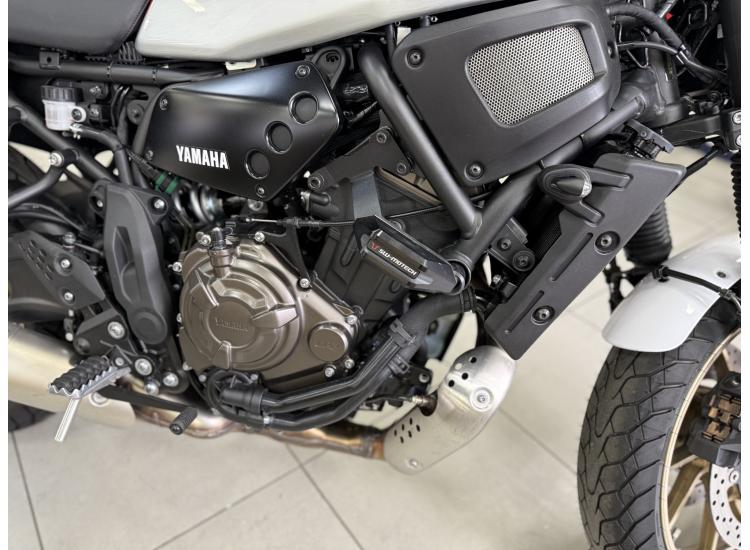 YAMAHA XSR 700 XTRIBUTE