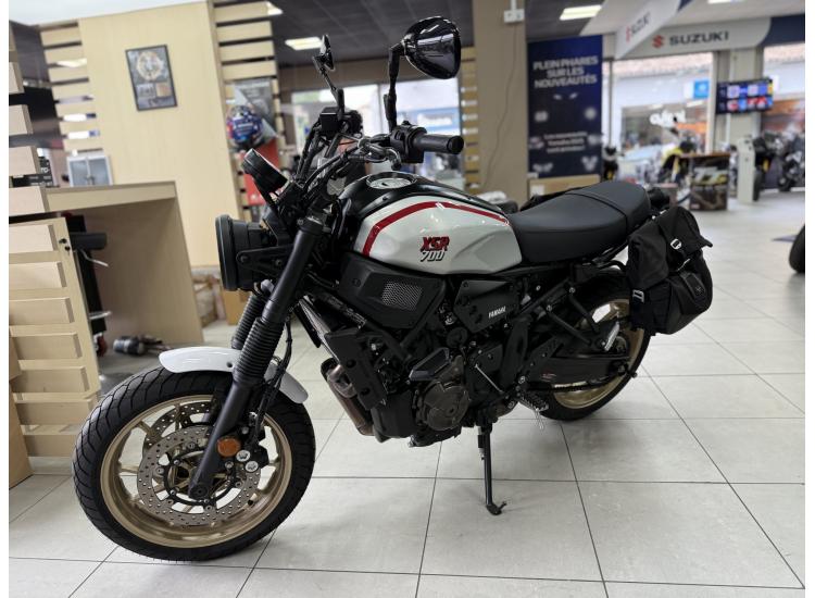 YAMAHA XSR 700 XTRIBUTE