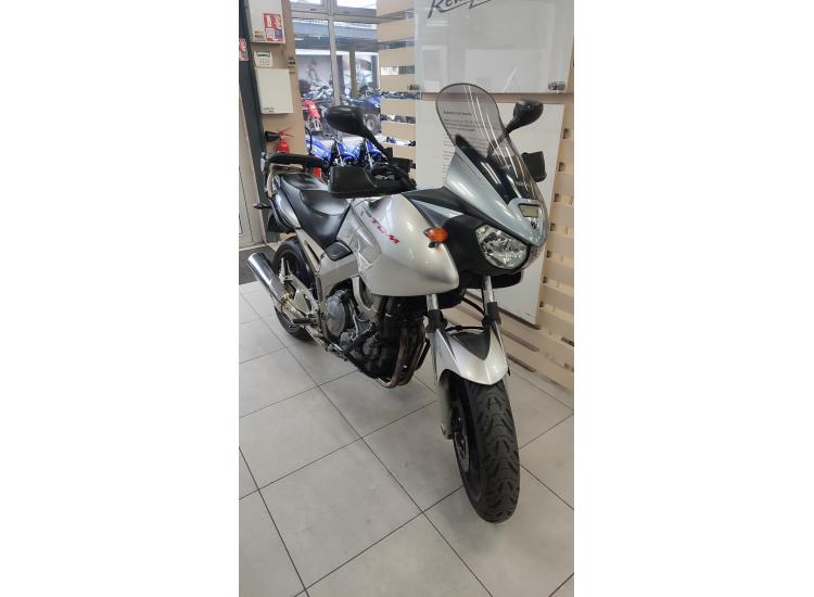 YAMAHA TDM 900