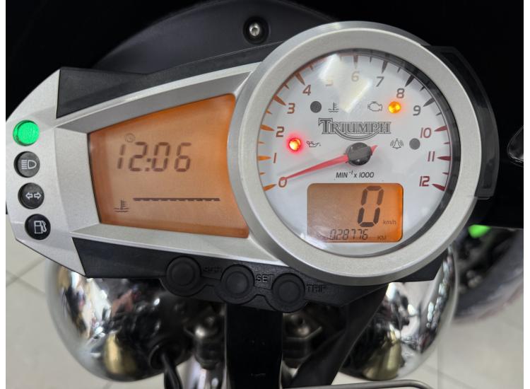 TRIUMPH SPEED TRIPLE 1050
