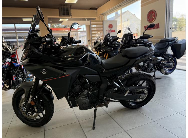 YAMAHA TRACER 7