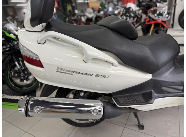 SUZUKI BURGMAN 650 EXECUTIVE 