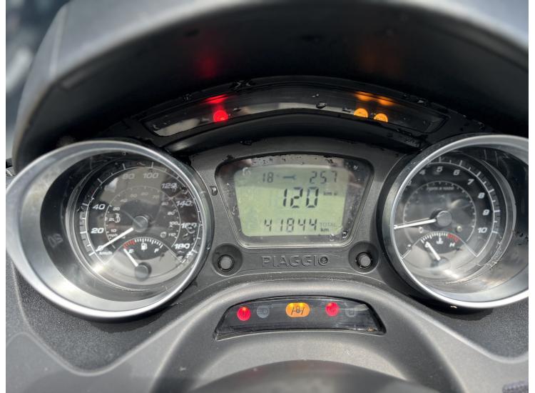 PIAGGIO MP3 300 HPE ABS ASR