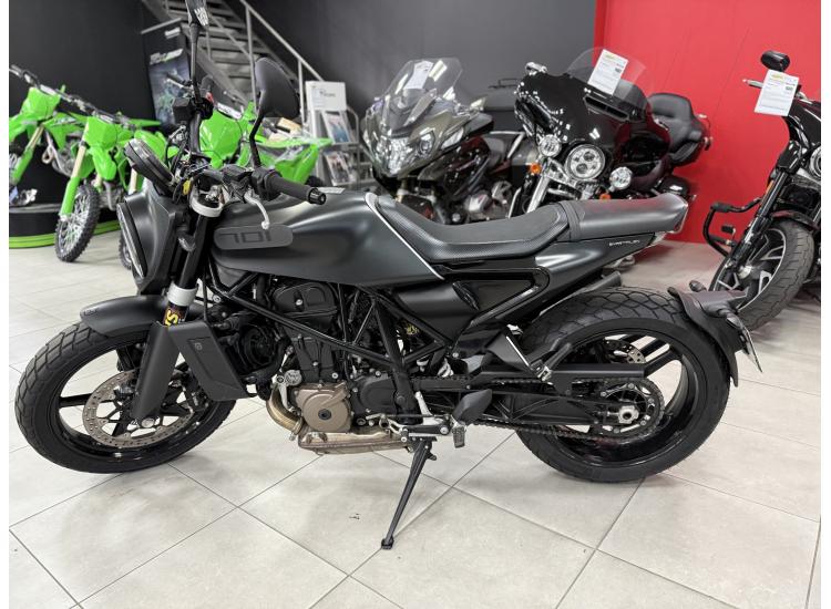 HUSQVARNA SVARTPILEN 701 RABAISSEE