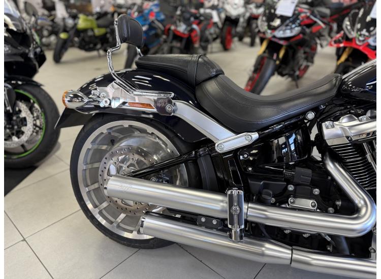 HARLEY-DAVIDSON SOFTAIL FAT BOB 1868