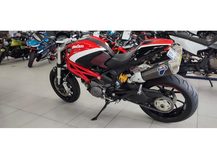 DUCATI 796 MONSTER A2
