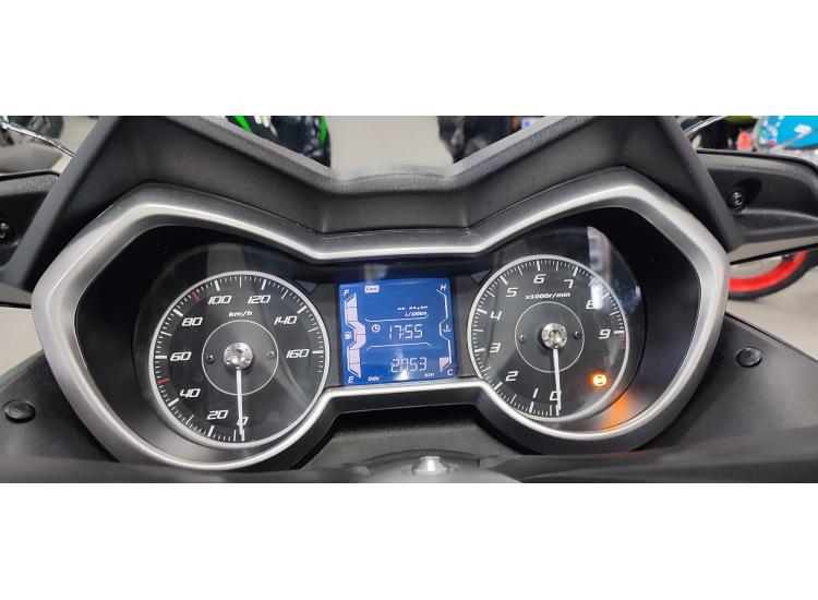 YAMAHA XMAX 300 ABS 