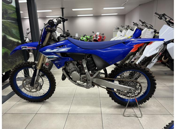YAMAHA YZ 125