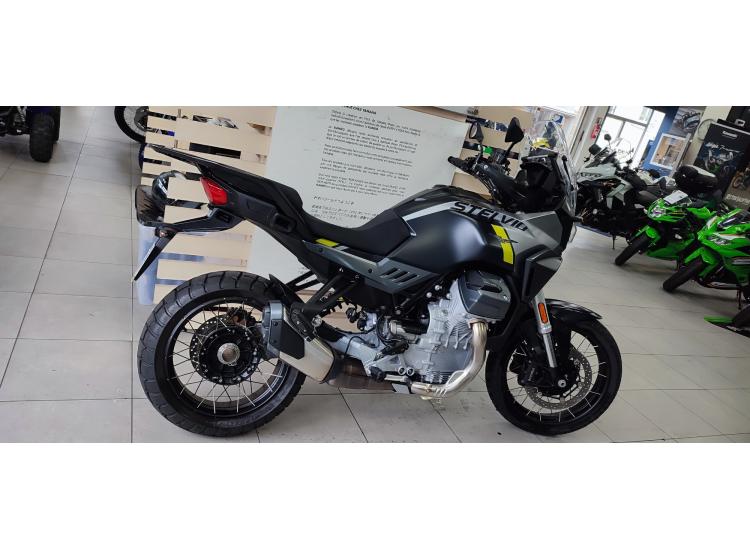 MOTO GUZZI STELVIO 1000