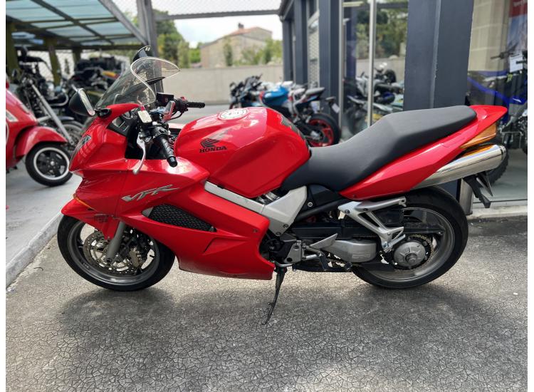 HONDA VFR 800 VTEC