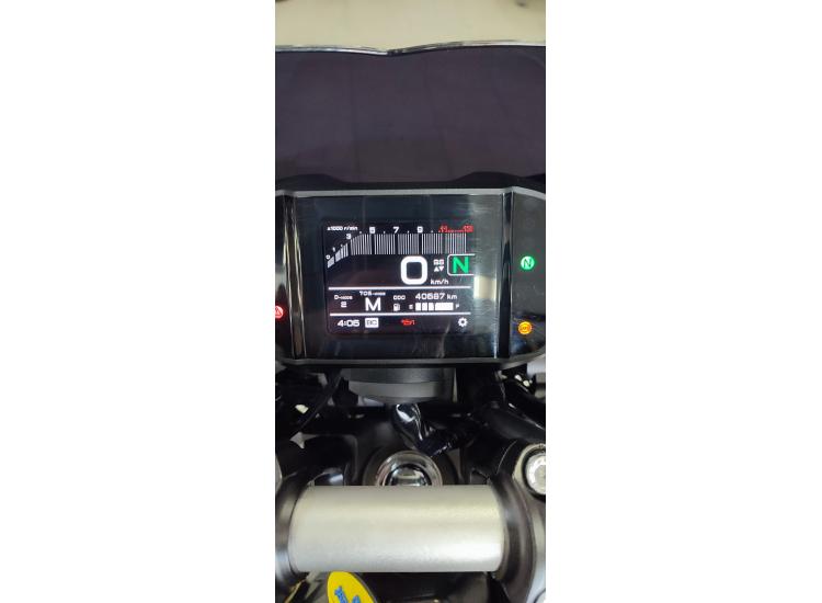 YAMAHA MT-09 