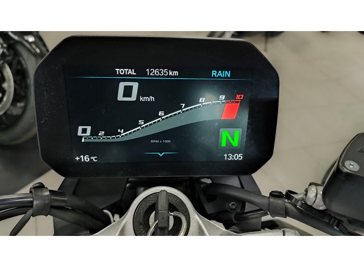 BMW F 900 R  35kw  A2