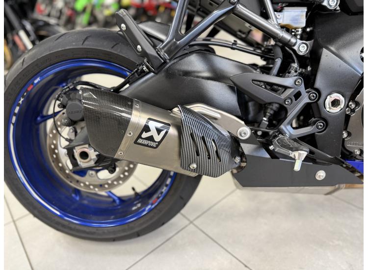 SUZUKI GSX-S 1000 GT AKRAPOVIC