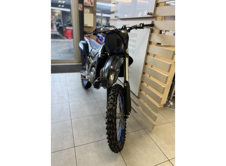 YAMAHA YZ250F MONSTER ENERGY