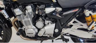 YAMAHA XJR 1300