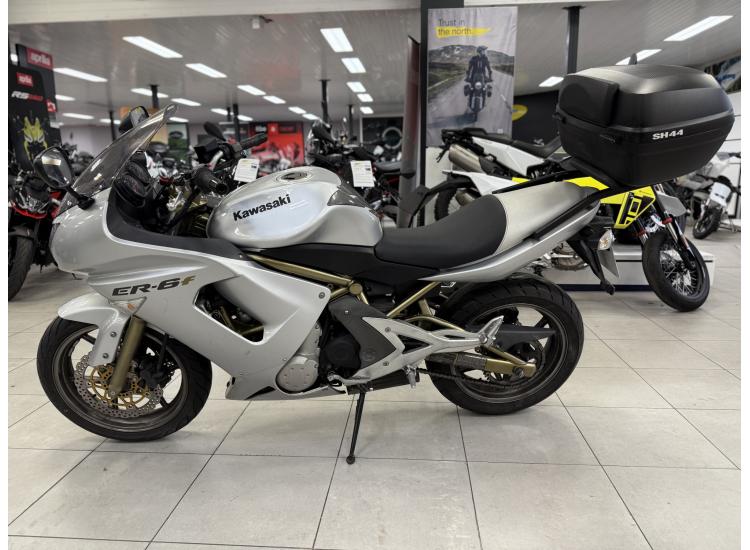 KAWASAKI ER-6 F A2