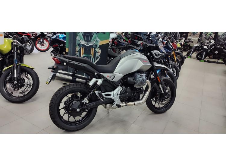 MOTO GUZZI V85 TT 850 STRADA